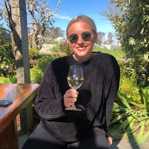 Meet your Posher, Katelyn